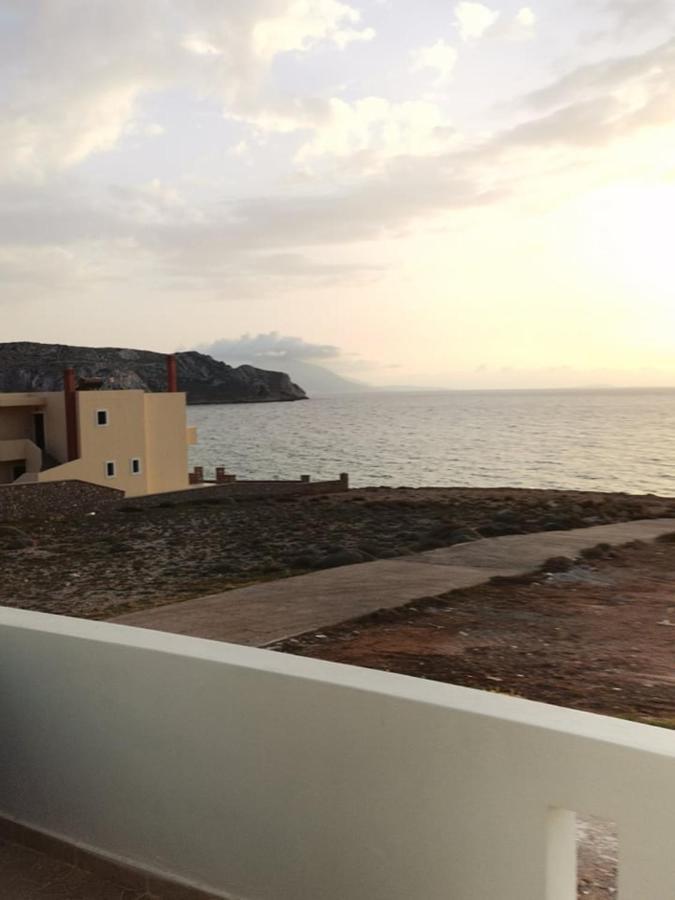 פויניקיון Arkasa Karpathos Seafront Paradisos מראה חיצוני תמונה